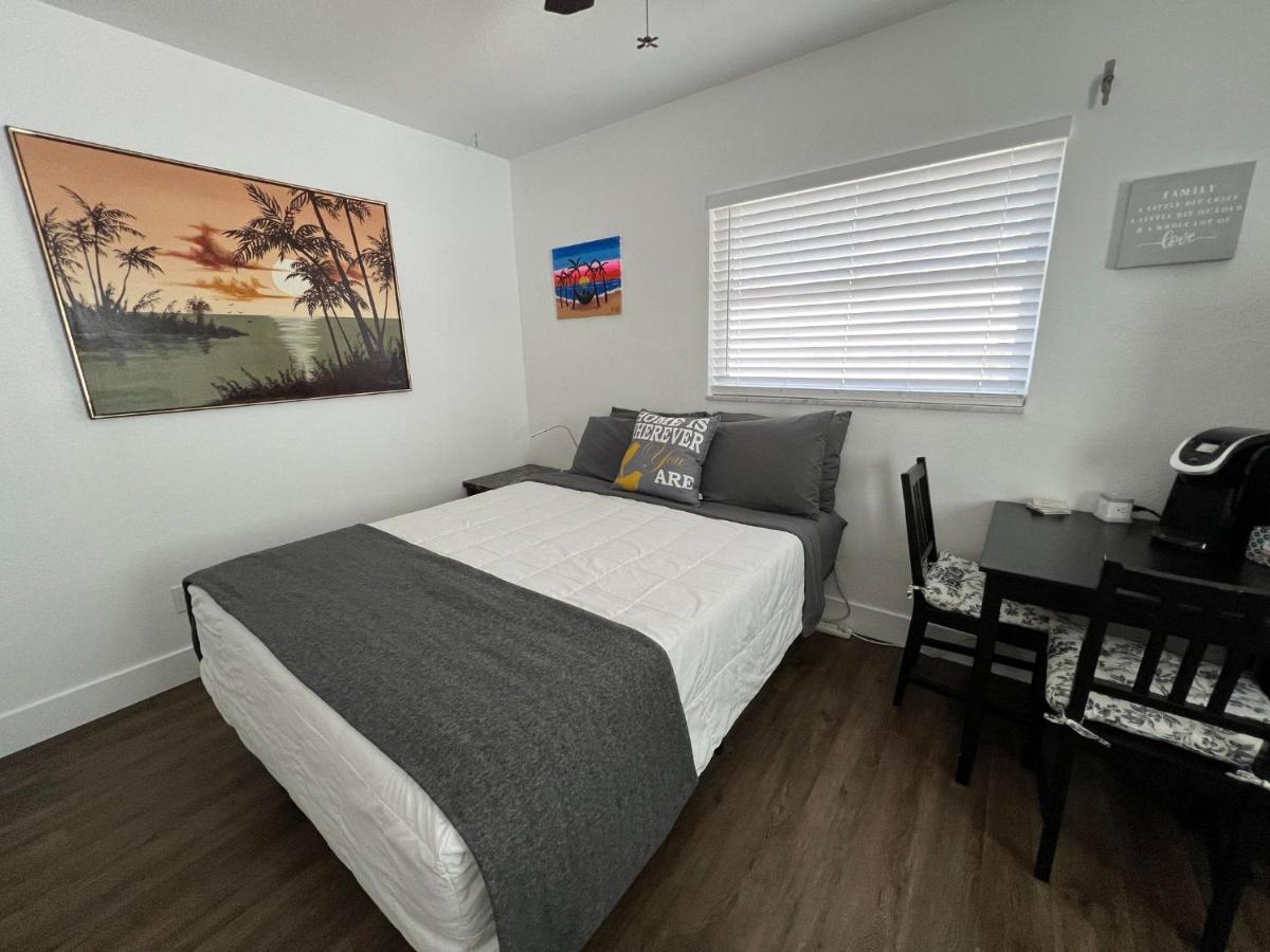 Cozy Private Studio W/Own Yard - 3Mi From Beach Seminole Luaran gambar