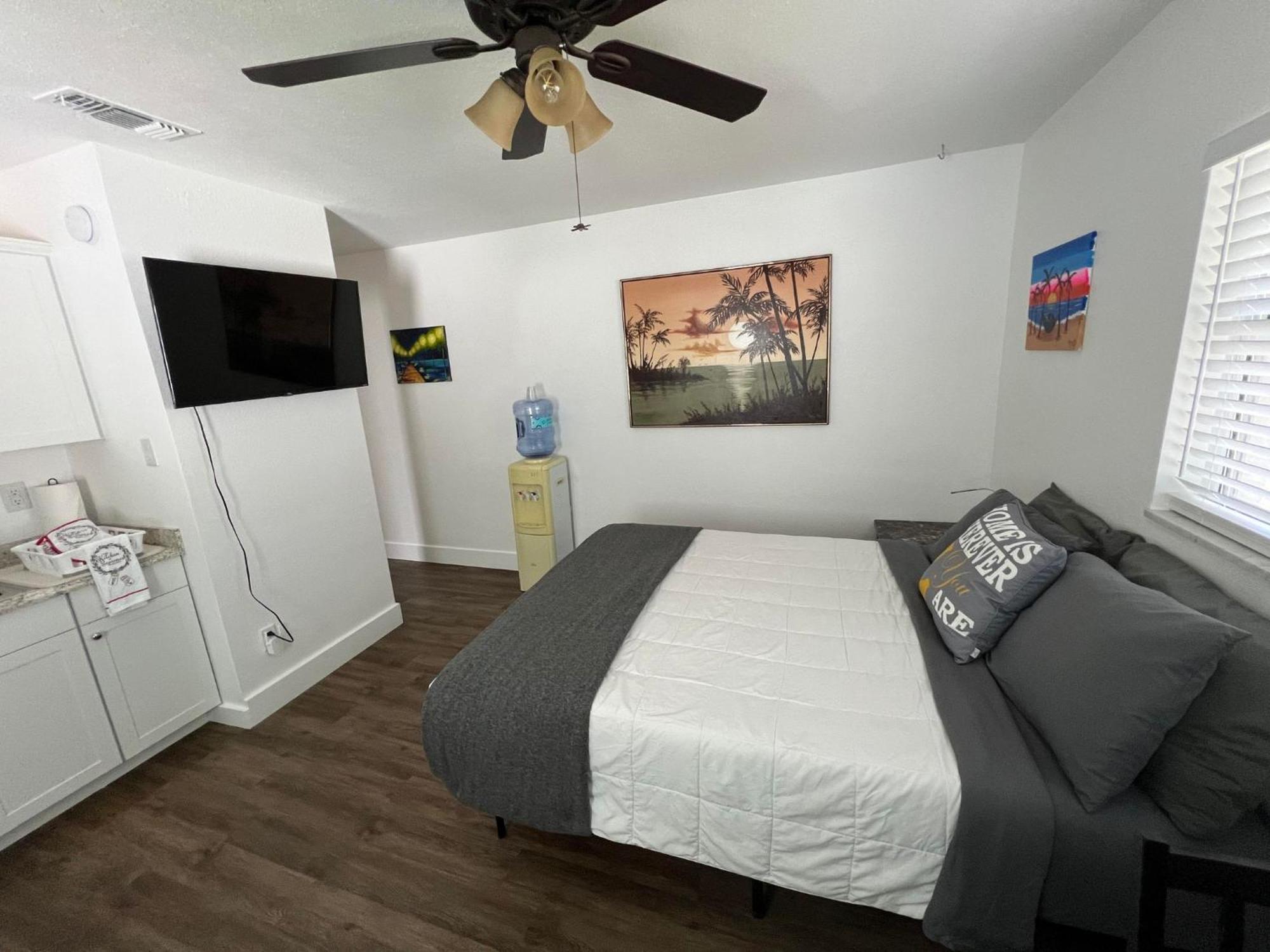 Cozy Private Studio W/Own Yard - 3Mi From Beach Seminole Luaran gambar